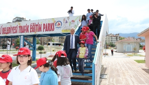 10 bin çocuk Trafik Eğitim Parkı’nda kuralları öğrendi