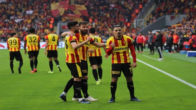 Göztepe’yi kanat oyuncuları uçuruyor