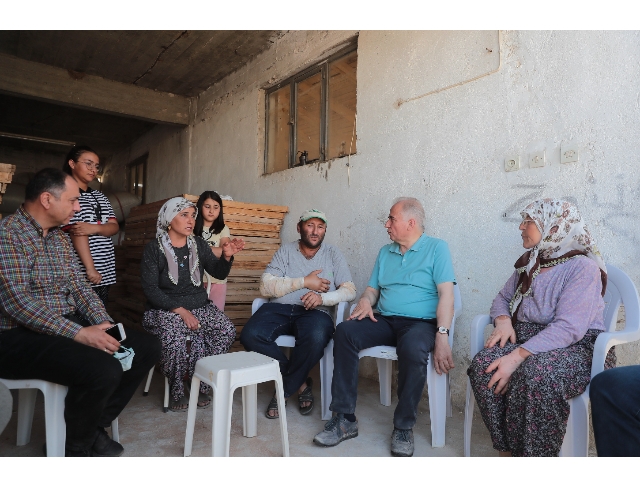 Başkan Zolan’dan traktörü yanan çiftçiye yeni traktör müjdesi