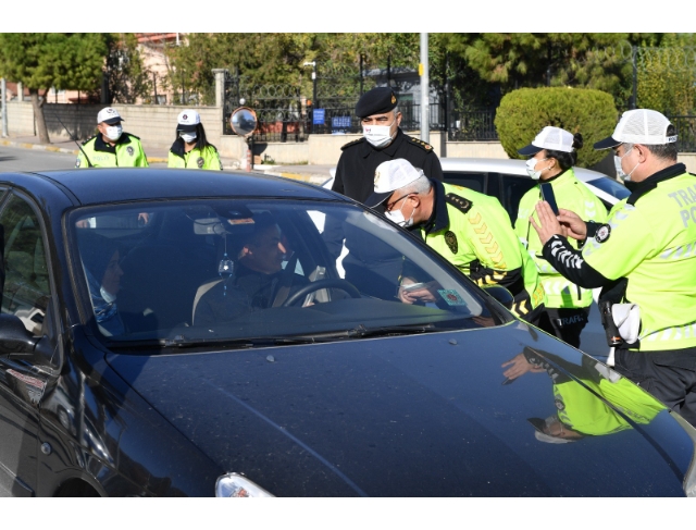 Denizli’de ‘Bi Hareketine Bakar Hayat’ trafik uygulaması