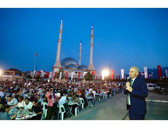 Büyükşehir’den 7 bin kişilik iftar sofrası