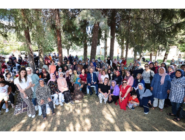 Kadınlar bu kampta hem eğlendi hem öğrendi