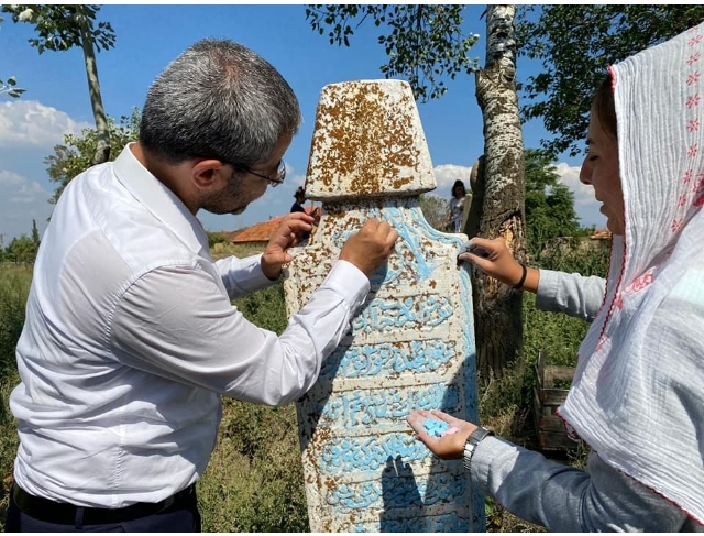 Osmanlı mezarları tarihe ışık tutuyor