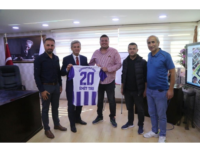 ACIPAYAM BELEDİYESPOR’UN YENİ SEZON SPONSORU ÜMİT TAŞ OLDU