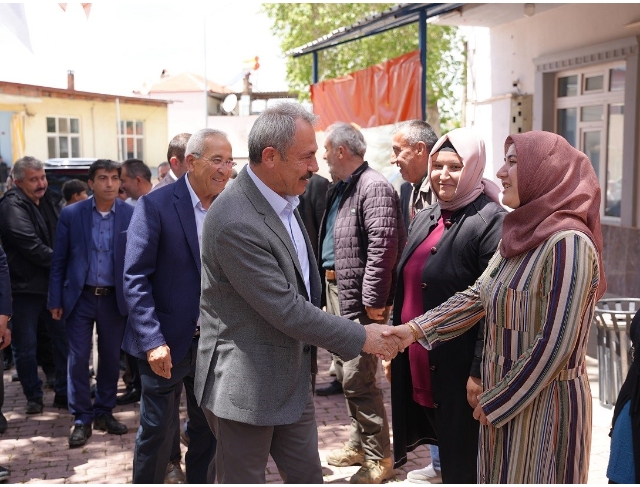 Milletvekili Şahin Tin, 28 Mayıs için Denizli’yi karış karış gezmeyi sürdürüyor