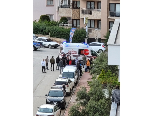 Oturduğu apartmanın önünde av tüfeğiyle öldürüldü