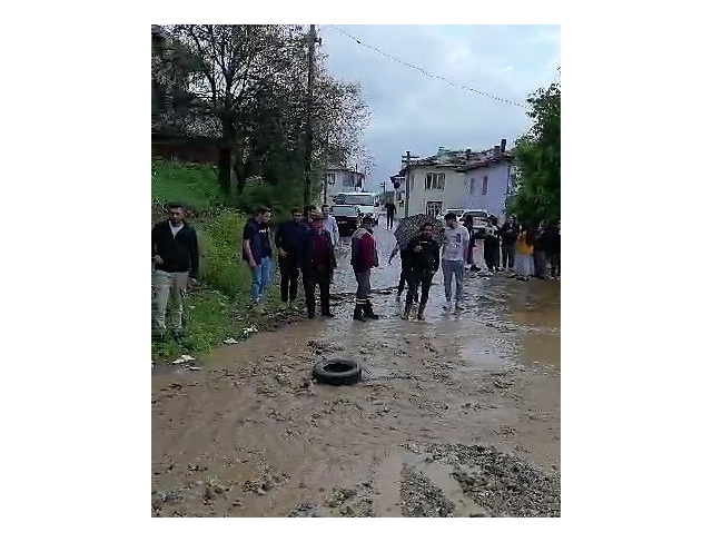 Sel baskınları Pamukkale’nin 4 mahallesinde hasara yol açtı