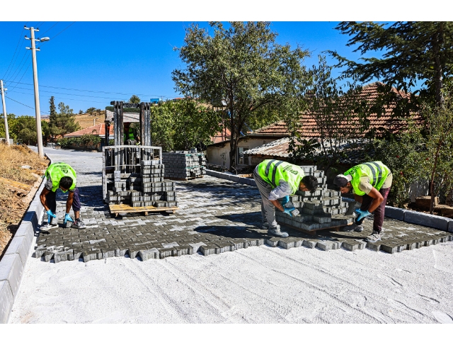 Büyükşehir’de hedef 1 milyon metrekare beton parke taşı