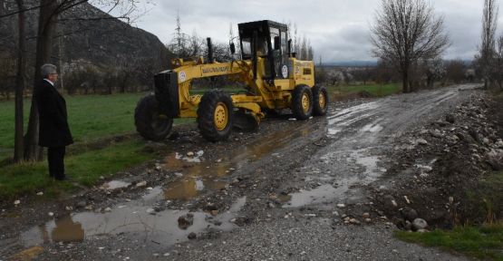 3 MAHALLE BAĞLANTI YOLU ASFALTLANIYOR