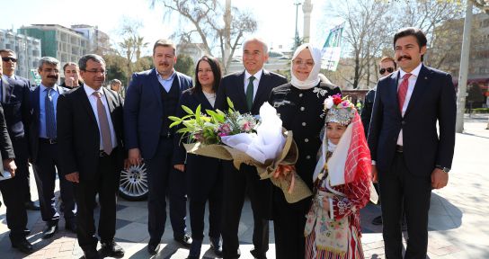 Bakan Selçuk: “Başkan Osman Zolan Denizli için bir fırsat”