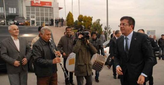 BAKAN ZEYBEKÇİ YARIN DENİZLİ'DE