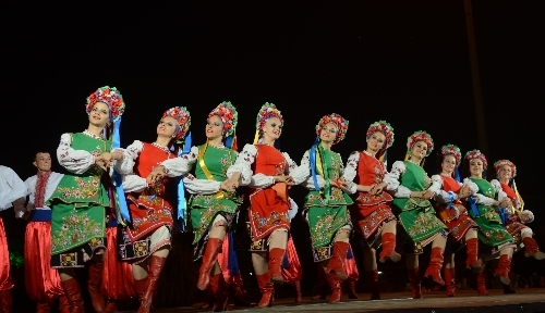 Denizli’de Uluslararası Halk Dansları Festivali devam ediyor