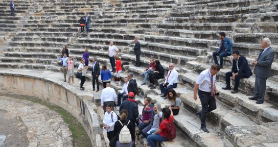 İngiltere Büyükelçisi Denizli’de İzmir Marşı’nı okudu