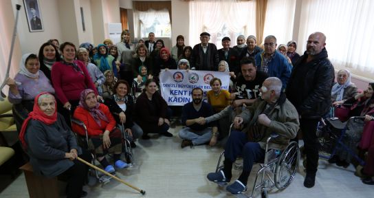 Kadın Meclisinden Huzurevi’ne ziyaret