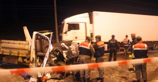 Kontrolden çıkan kamyonet faciaya neden oldu: 2 ölü, 4 yaralı