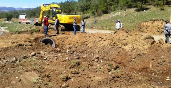 KURTLAR- BADEMLİ BAĞLANTI YOLUNDA ÇALIŞMA