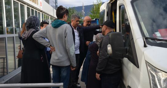 Oğlunun okulunu basan anne tutuklandı