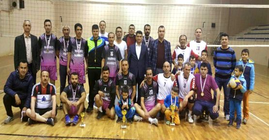 ÖĞRETMENLER ARASI VOLEYBOL TURNUVASI SONUÇLANDI