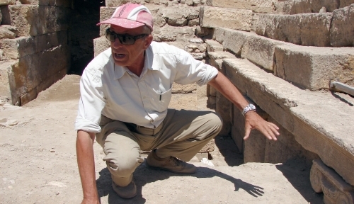 Pamukkale, 'cehennem kapısı' denen mağaradan gelen suyla beyazlıyormuş