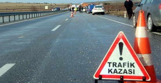 TAVAS'TA TRAFİK KAZASI: 2 ÖLÜ