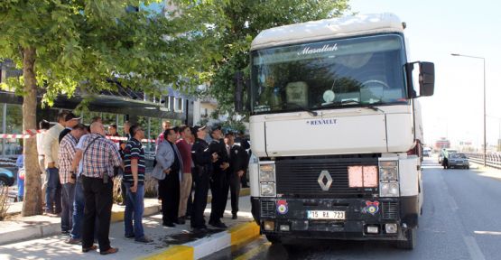 TIR'INI YAKMAK İSTEYEN SÜRÜCÜ, GÜÇLÜKLE İKNA EDİLDİ