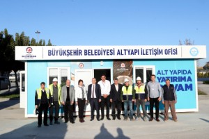 Büyükşehir'den sorunlara yerinde ve anında çözüm / Başkan Osman Zolan'dan Altyapı İletişim Ofisine ziyaret