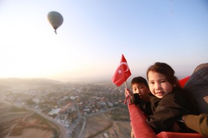 Beyaz cennetin semalarında cumhuriyet coşkusu yaşandı