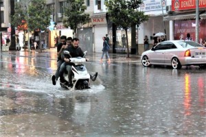 Denizli ve Uşak çevrelerinde kuvvetli yağış bekliyor