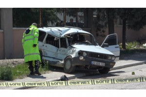 Beton mikseri otomobile çarptı; Anne öldü, oğlu yaralandı