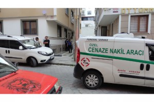 1 gün önce kiraladığı apart dairesinde ölü bulundu