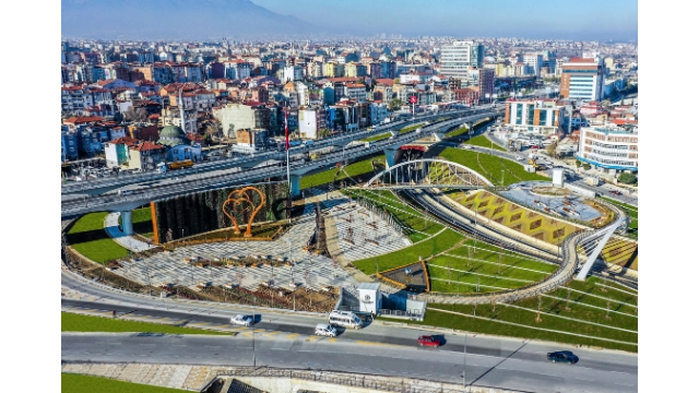 Antalya-İzmir yolunda rutin bakım çalışması / Trafiğe kapalı yol