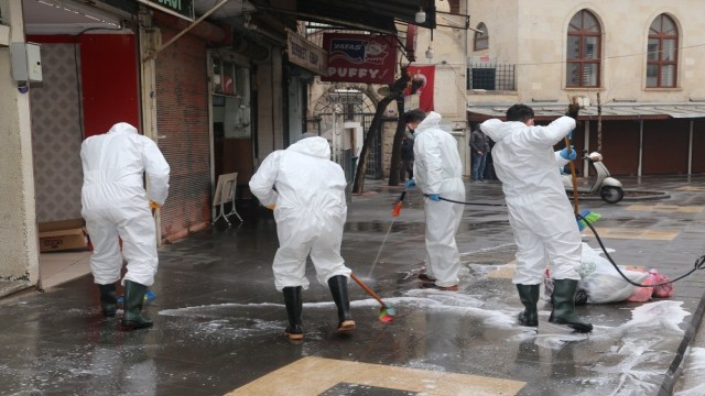 Kiliste dezenfekte çalışmaları sürüyor