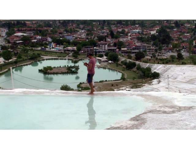 Pamukkale’yi bir haftada 2 bin kişi ziyaret etti