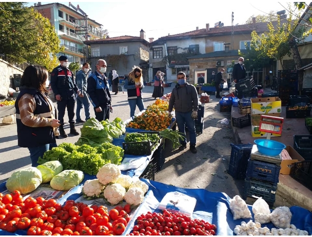 Acıpayam'da semt pazarları denetleniyor