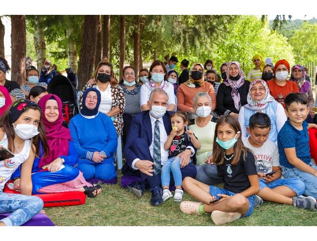 Başkan Zolan yaz kampı finalinde kadınlara buluştu