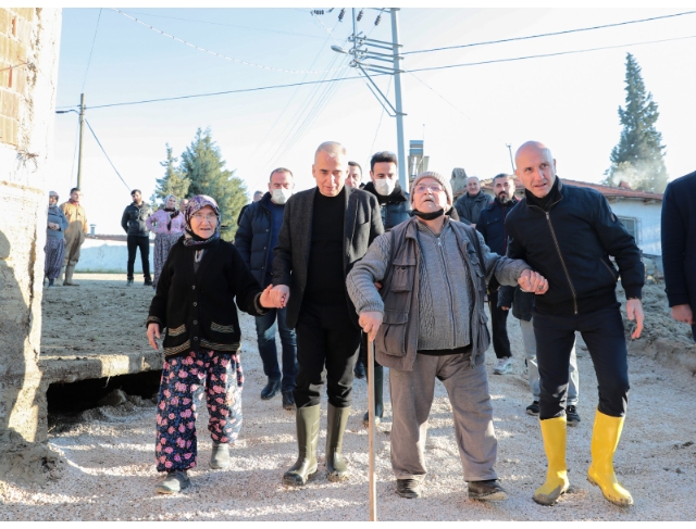 Başkan Zolan, Sarayköy’de sel bölgesini ziyaret etti