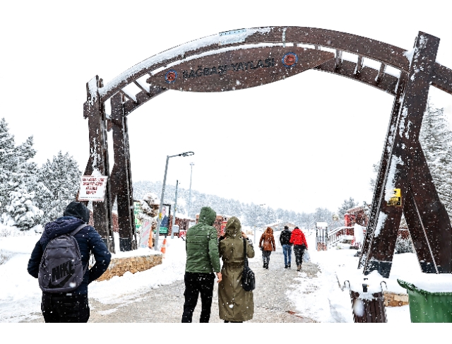 Denizli Teleferik ve Bağbaşı Yaylası beyaza büründü