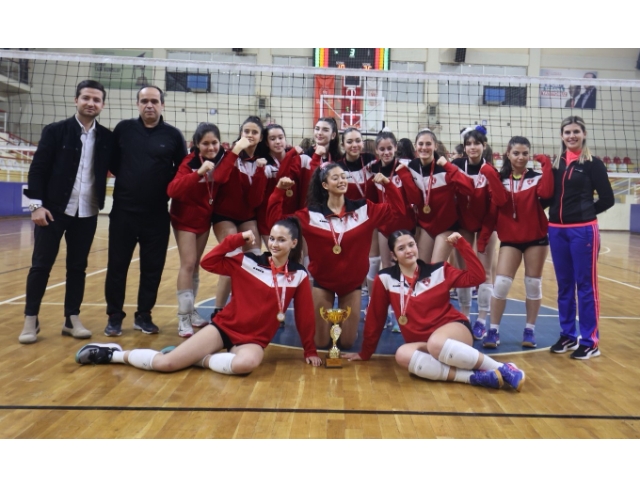 Voleybolda Denizli Büyükşehir Belediyespor şampiyon oldu