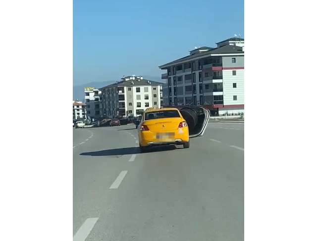 Taksiye sığmayan kazanın tehlikeli yolculuğu