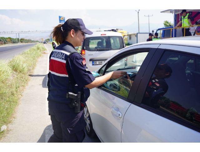 Denizli jandarması trafik denetimlerini sıklaştırdı