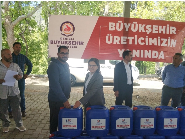 Denizlili alabalık yetiştiricilerine dezenfektan dağıtımı yapıldı