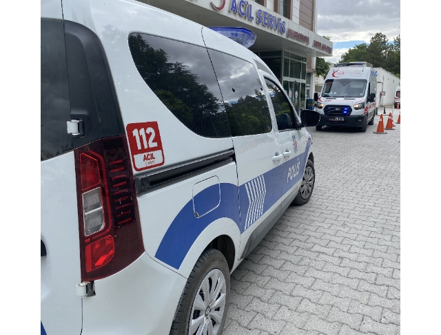 Ambulans şoförü baba, kazada ağır yaralanan oğlunu kurtaramadı