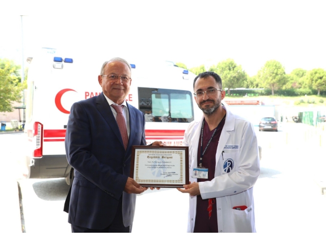 PAÜ Hastanesine yeni bir ambulans bağışlandı