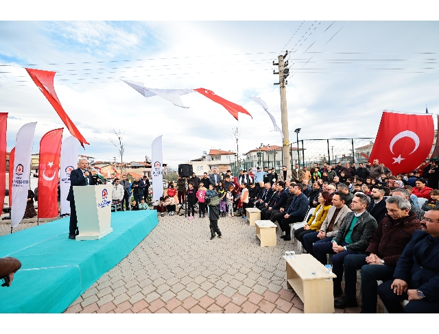 Büyükşehir’den Denizli’ye yeni bir park ve halı saha daha