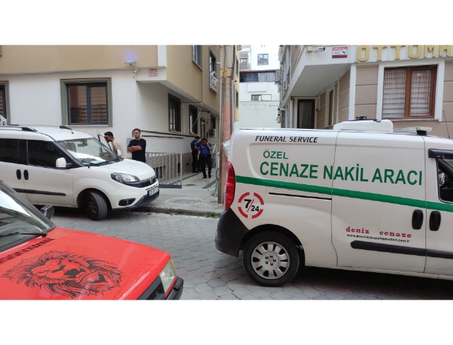 1 gün önce kiraladığı apart dairesinde ölü bulundu