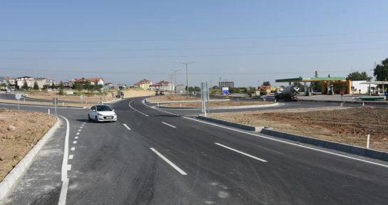 ACIPAYAM - ANTALYA KARA YOLU SANAYİ KAVŞAĞI TRAFİĞE AÇILDI