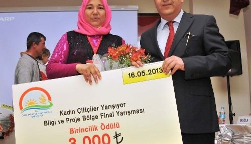 Antalyalı kadın çiftçi birinci oldu