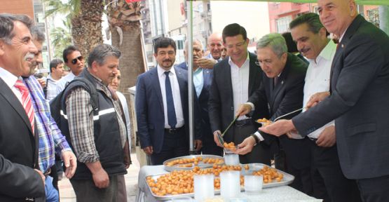 Denizli’de MHP lideri Alparslan Türkeş için lokma döküldü