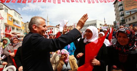 DENİZLİ'Yİ TUTABİLENE AŞK OLSUN