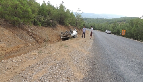 Düğüne giderken kaza yaptılar: 4 yaralı